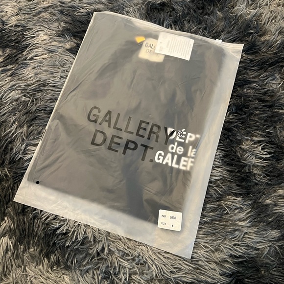 Gallery Dept T-Shirt - Picture 1 of 6